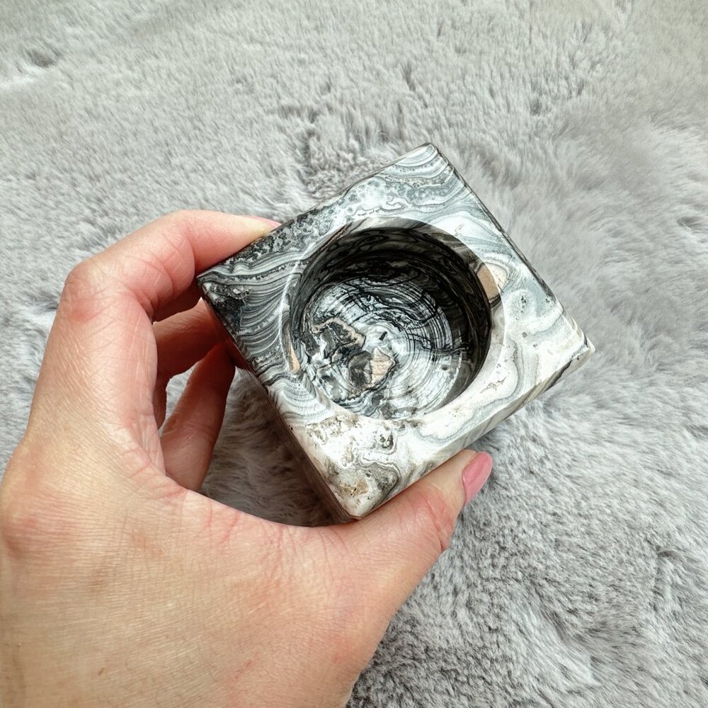 New Beautiful Onyx Candle Holder - Picture 6 of 7